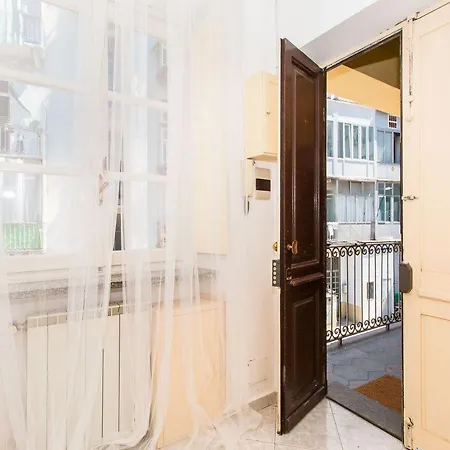 Corso Vittorio & Parco Del Valentino Bright Flat Апартаменты