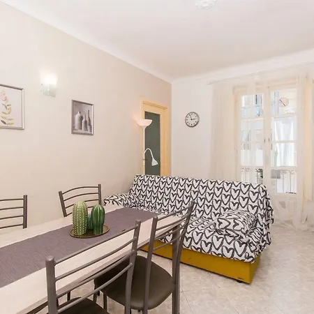Corso Vittorio & Parco Del Valentino Bright Flat Турин