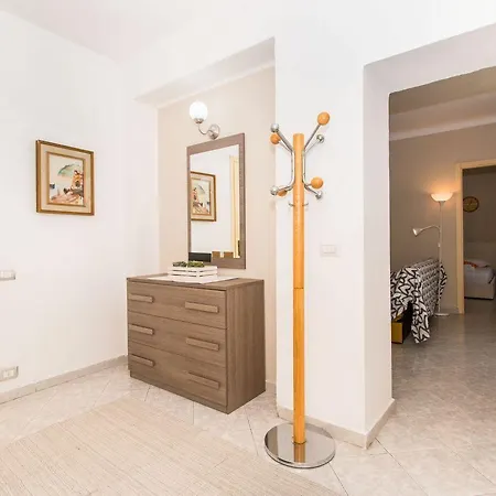 Corso Vittorio & Parco Del Valentino Bright Flat *